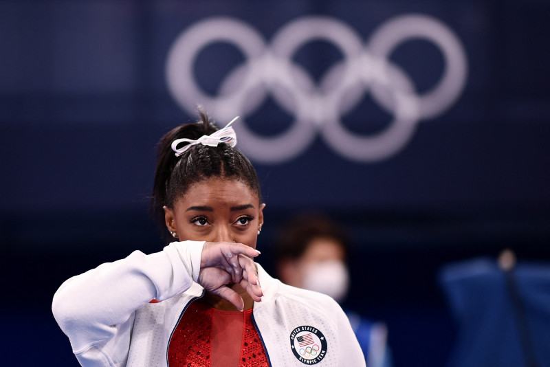 Mysterious medical issue may spell the end for gymnast Simone Biles in Tokyo