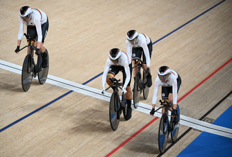 Germany break world record in Olympic women's team pursuit