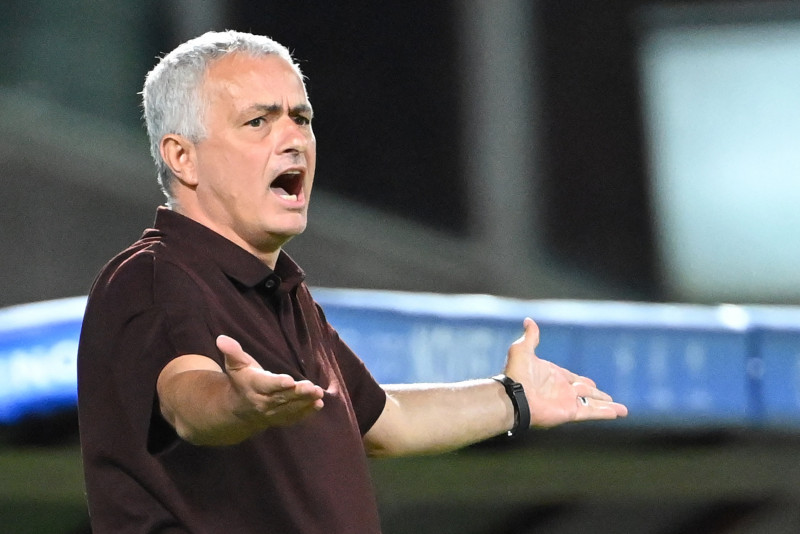 Childlike Mourinho hails 'incredible' Roma win after late El Shaarawy heroics