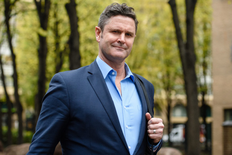 Paralysed Kiwi cricket great Cairns faces 'greatest challenge'