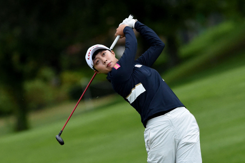  Kim mounts late charge to win Women's World Championship