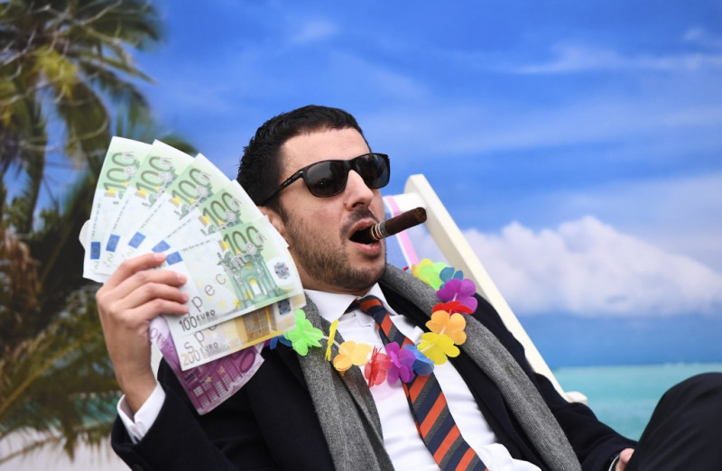 UK urged to do more to open up tax havens to public scrutiny
