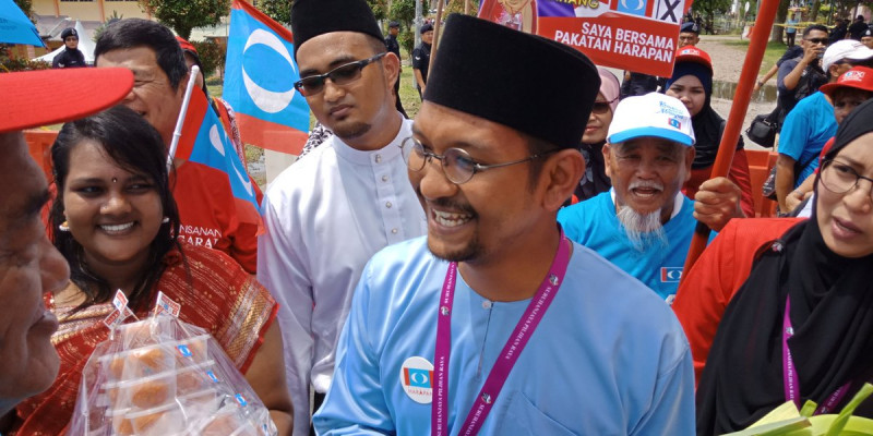Paloh assemblyman tests virus-positive
