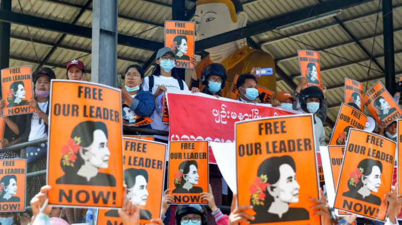 Suu Kyi faces 2 new criminal charges