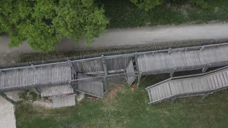 17 children hurt after walkway collapses in Canada