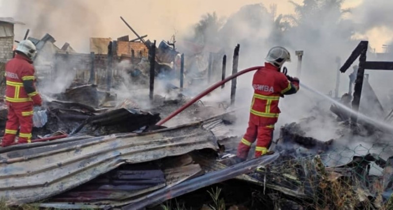 Fire engulfs homes in Miri squatter colony on Gawai Dayak