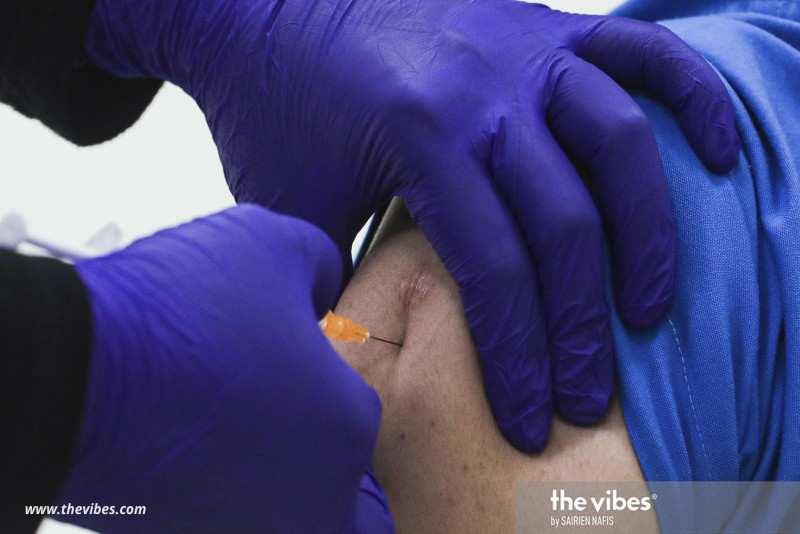 1,300 fresh Covid-19 infections today, 385 in Sarawak