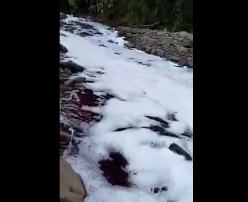 Glue spill: don’t use water from Sg Bariawa, Sg Pegalan, authorities warn