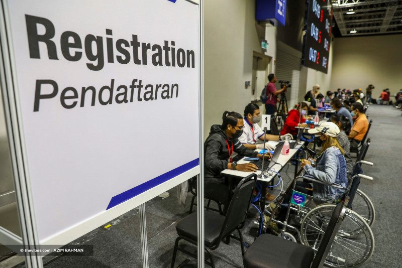 30,000 civil servants yet to sign up for Covid-19 jabs: Cuepacs