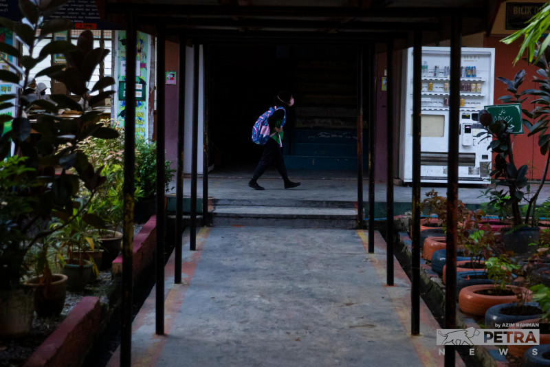 830 schools in need of repairs, redevelopment