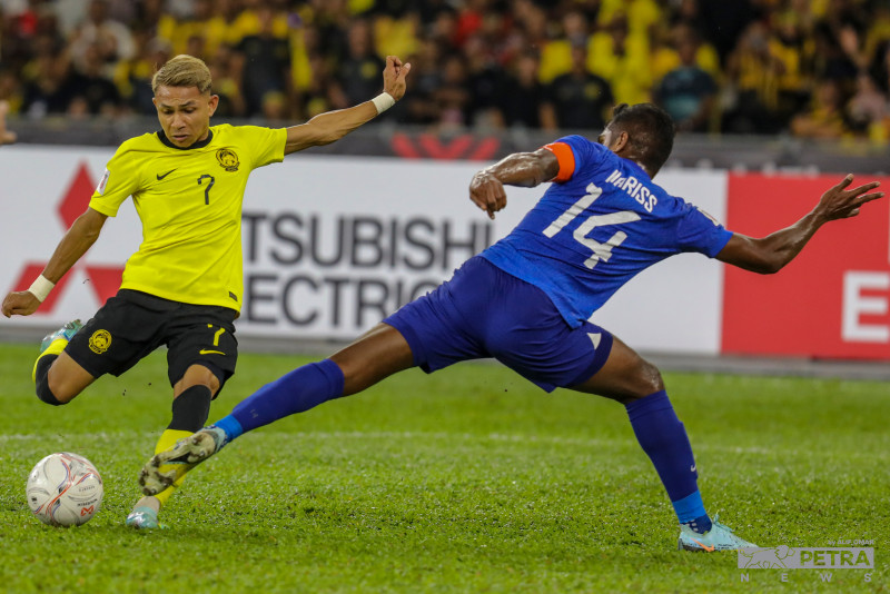 Ex-football stars ask cops for transparent probe into attack on players