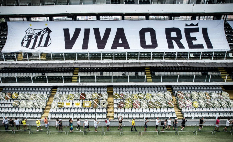 Brazil pays final respects to football giant Pele