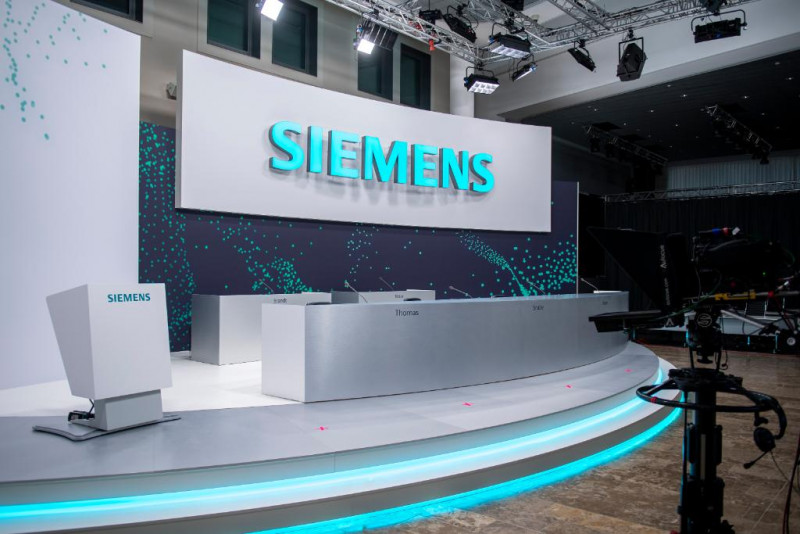 After years of restructuring, Siemens makes change at the top
