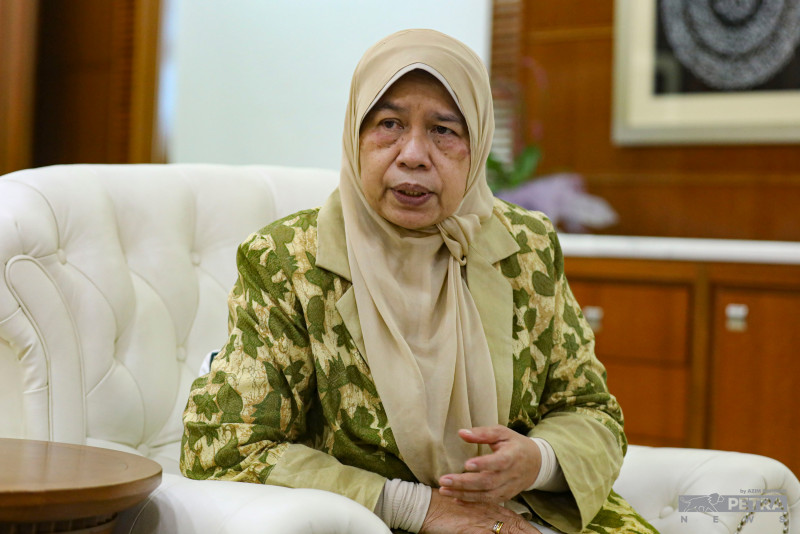 I’m focused on ministerial work, says Zuraida, evading questions on political future