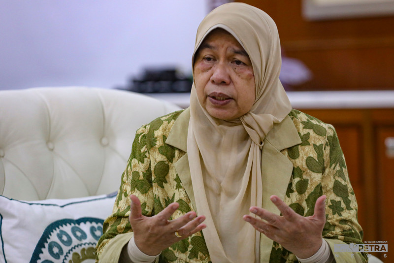 For now, India, Pakistan workers encouraged for palm oil sector: Zuraida