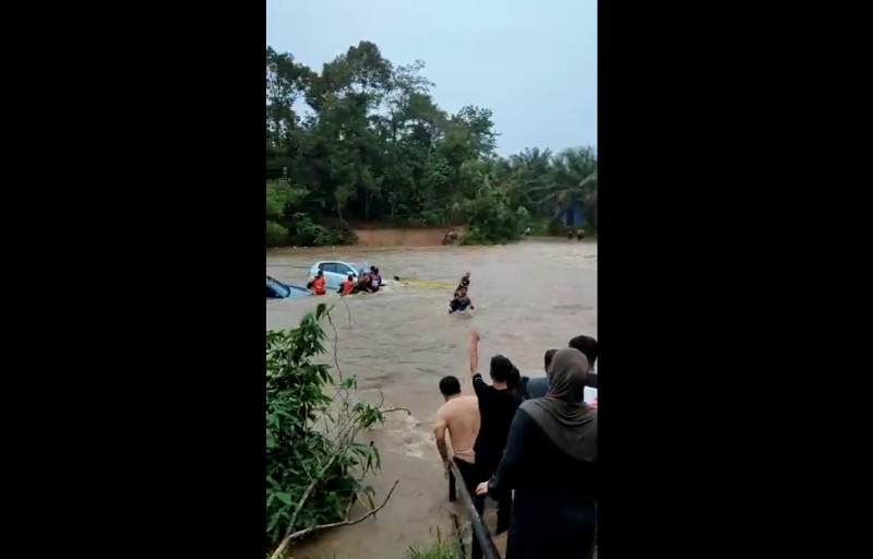 32 trapped in Lata Ulu Kasar water surge incident
