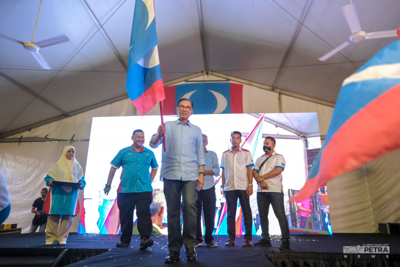GE15: PKR a happy family after Azmin left, claims Wong Chen