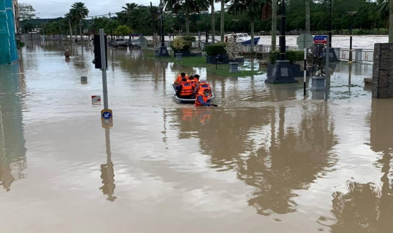 Flood situation in Johor worsens, over 8,000 people evacuated from homes