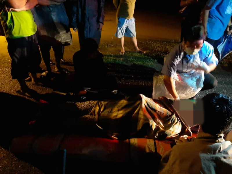 Man drowns, son missing in Pahang floods