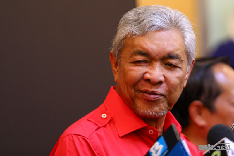 During Sabah visit, Zahid denies political storm brewing in state