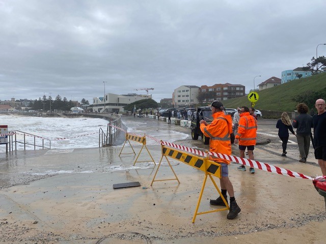 Bondi Beach patrols resume as Australia mourns victims of Hanukkah mass shooting