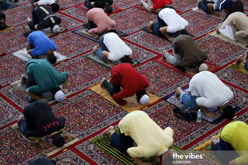 Vaccination status to no longer affect mosque attendance in Perlis