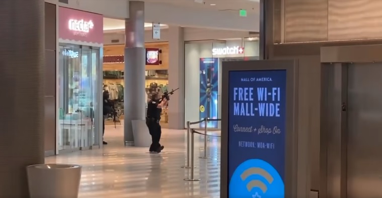Panic, but no victims after shots fired at America’s largest mall
