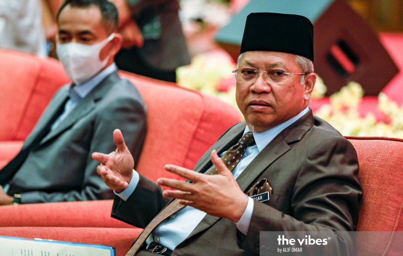 Why Umno ‘unfriended’ Perikatan, as told by Annuar