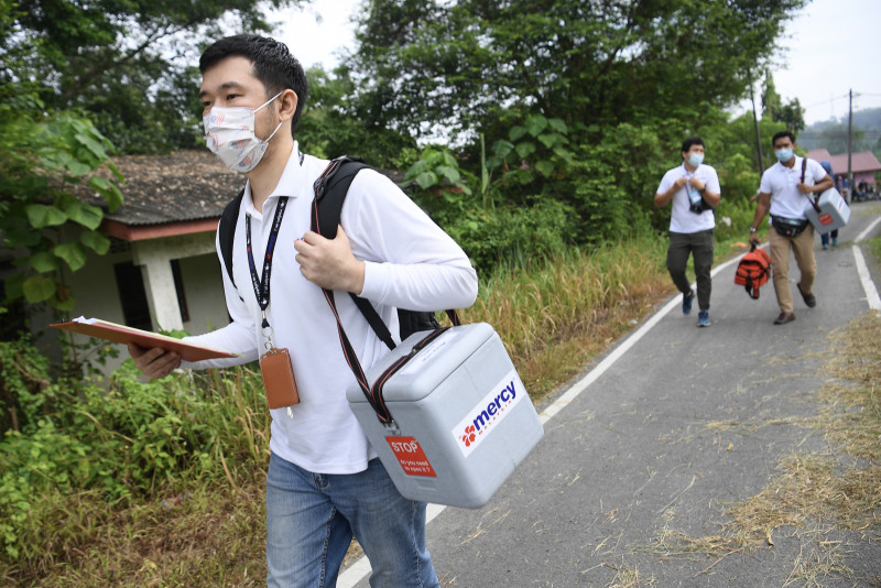 NGOs on the move for door-to-door vaccinations in KL, S’gor