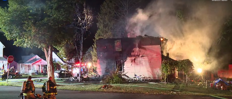 10 dead, including 3 children in US house fire