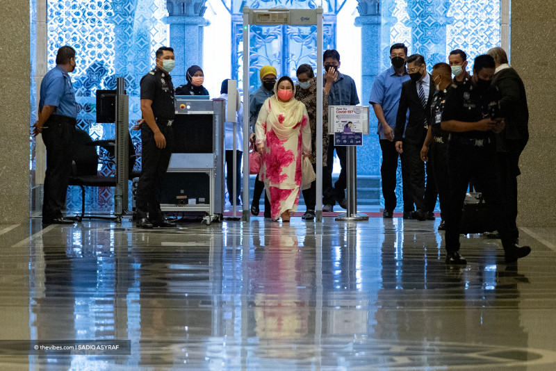 [UPDATED] Rosmah arrives at Palace of Justice, appeal to recuse Sri Ram expected