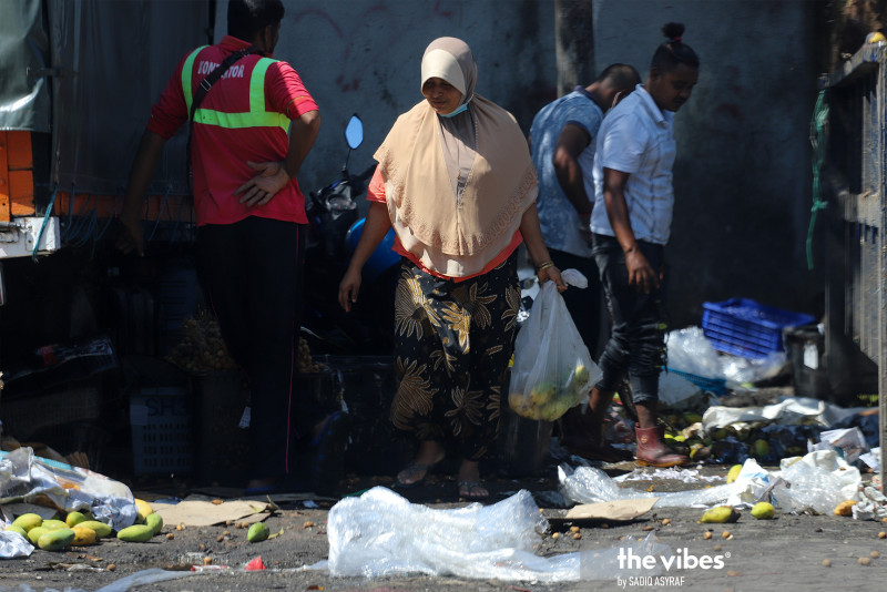 580,000 M40 households have dropped into B40 since pandemic hit: PM