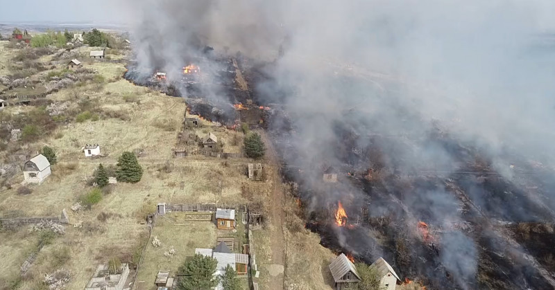 200 Homes Ablaze Deaths In Siberia Fires Authorities World The Vibes   07052022 Russia Siberia Fire   Screen Grab 