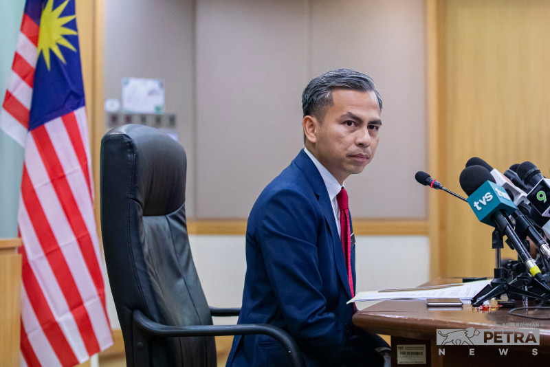 [UPDATED] MCMC to liaise with telcos on flood relief centres’ WiFi services: Fahmi Fadzil