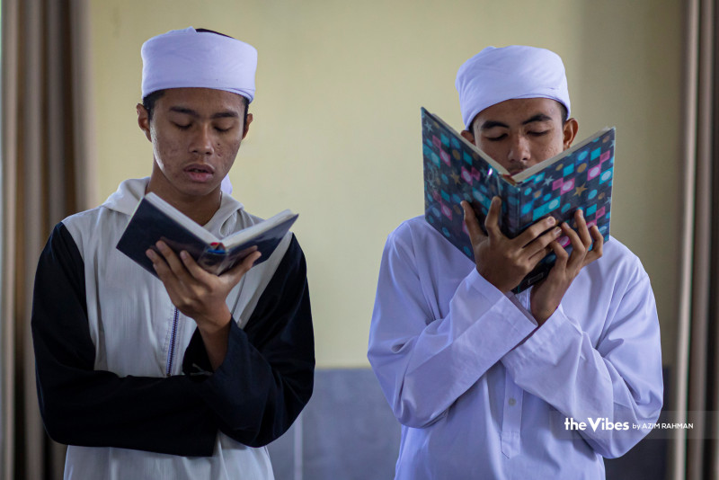 Home Ministry confiscates 4,320 unlicenced Quran copies during Ramadan