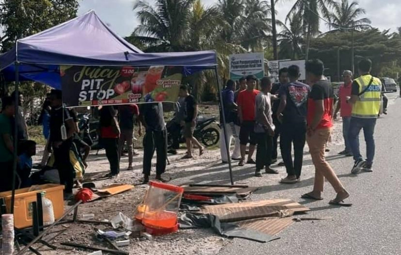 Roadside trader killed by runaway tyre from lorry