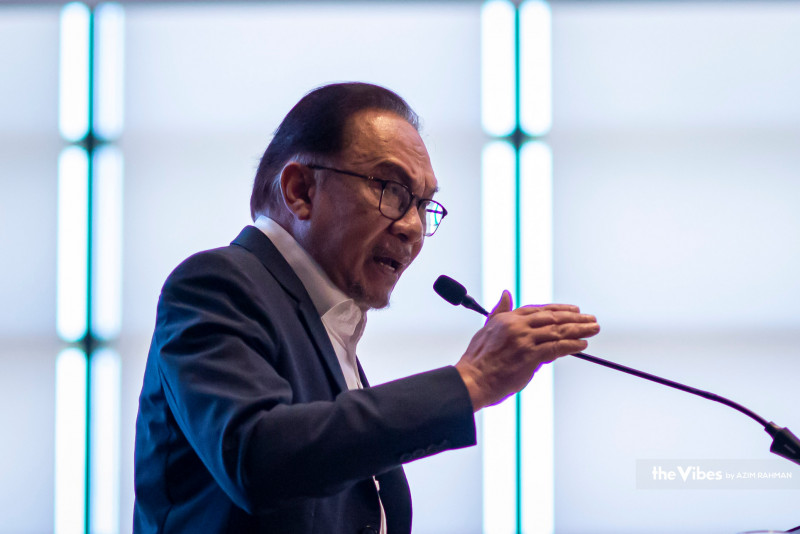 Putrajaya, Johor co-op vital to ensure broad impact of projects: Anwar