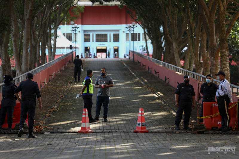 Melaka nominations a drab affair as SOPs keep supporters away 