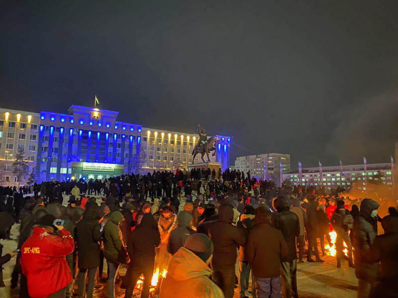 Russian, Kazakh presidents discuss unrest in Kazakhstan