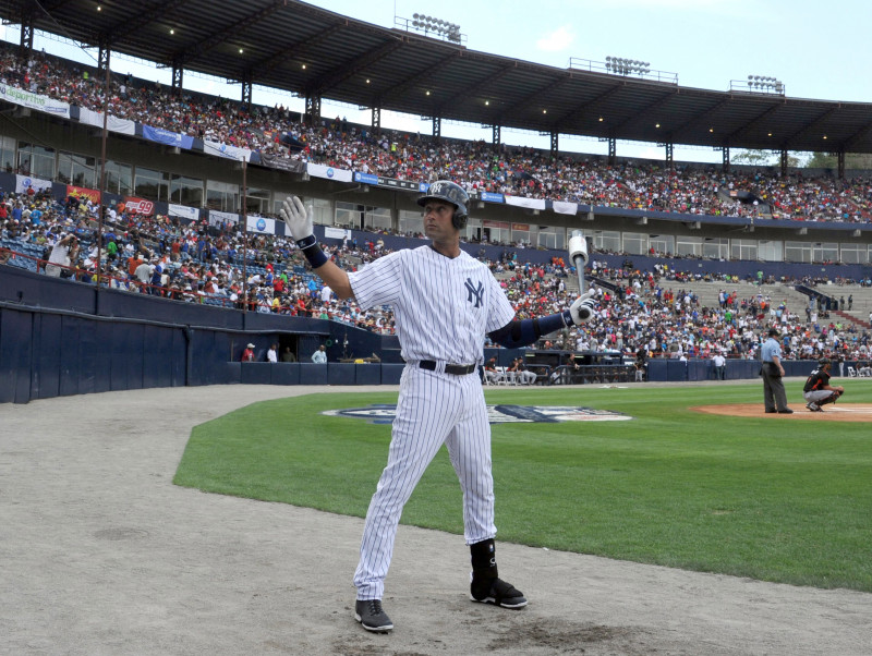 Baseball icon Derek Jeter inducted into Hall of Fame