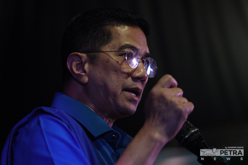 Azmin made S’gor opposition leader amid controversies