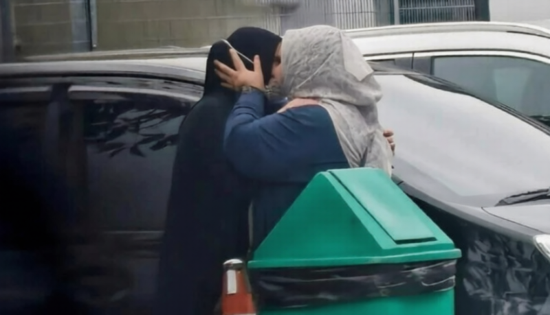 Child left alone in car: Cries and hugs at Rembau Hospital as family waits to claim body