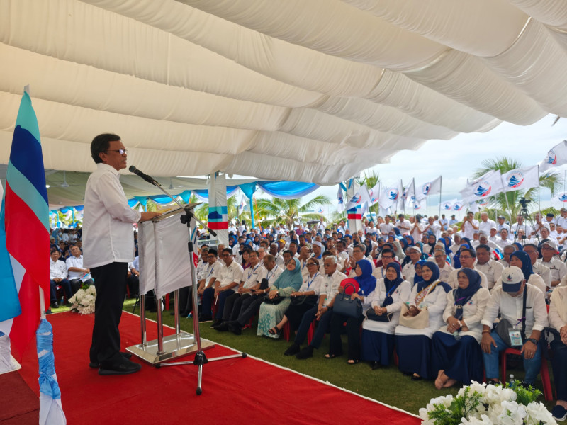 Sabah has money, but wastes it on failed projects, says Shafie