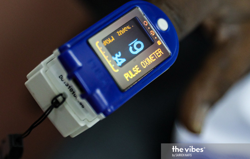 Pulse oximeters work less accurately on dark-skinned folk, UK warns