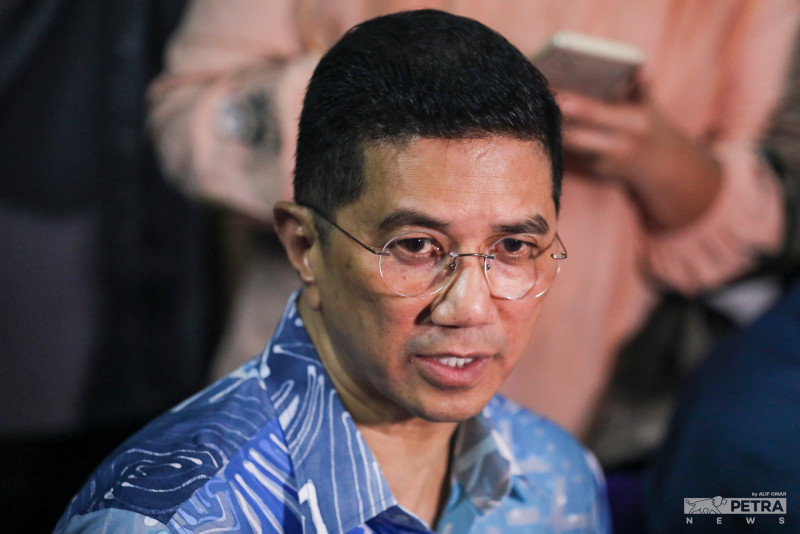 GE15: Anwar the ‘father of all traitors’, says Azmin