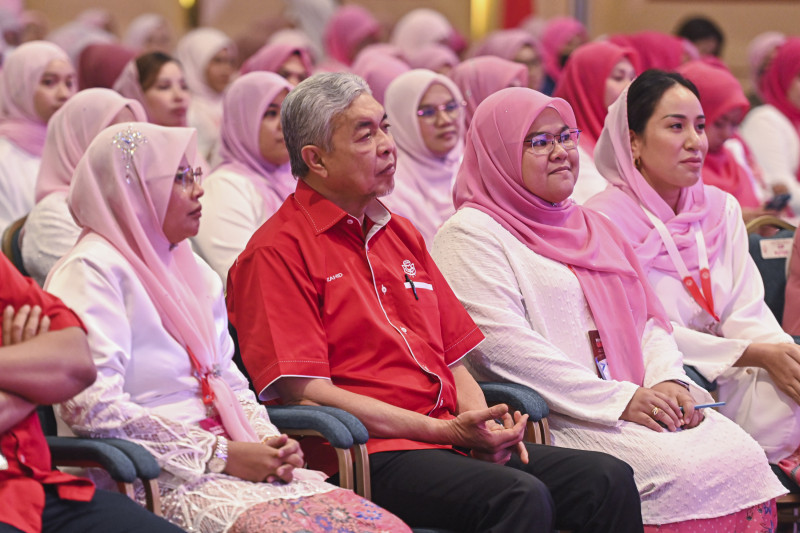[UPDATED] You’re forgiven, Zahid tells 10 Perikatan-supporting Barisan MPs
