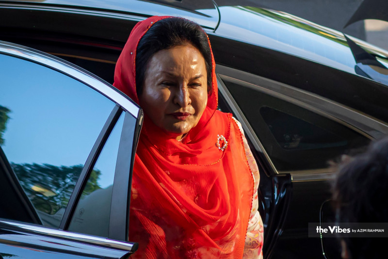 [UPDATED] Rosmah arrives at KL High Court for money laundering, tax evasion trial  