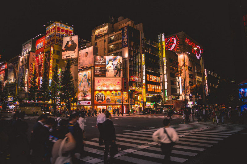Japan household spending rises as GDP revised up