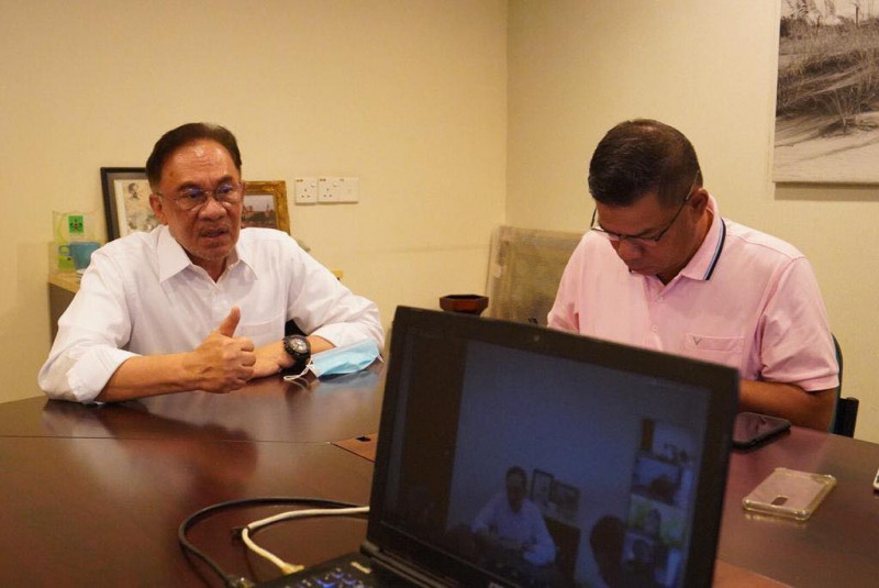 Anwar holds video-conference meeting with PKR leadership