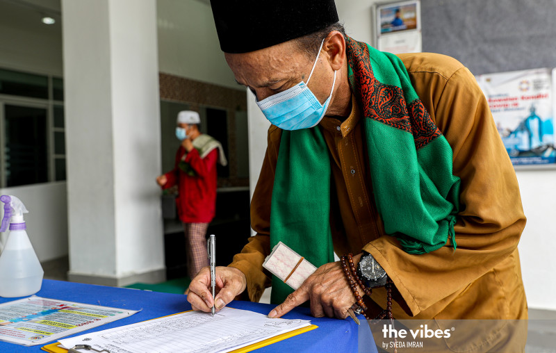 The Vibes | Malaysia | MCO: Selangor suspends prayers at ...